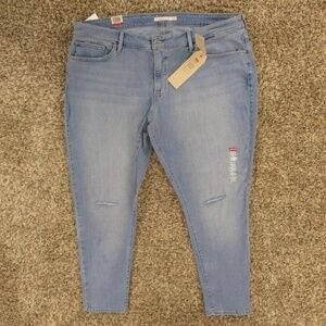 Levi's‎ Jeans Women's 24W Light Wash 310 Shaping Super Skinny Stretch Denim